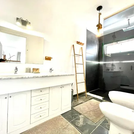Villa 7 Con Piscina, Jacuzzi Y Barbacoa Privada Tinajo
