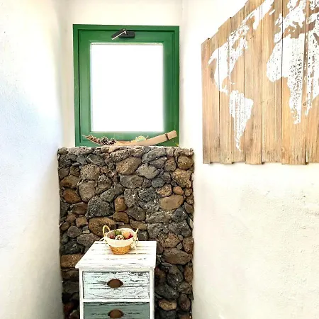 Villa 7 Con Piscina, Jacuzzi Y Barbacoa Privada Tinajo