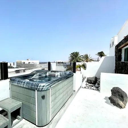7 Con Piscina, Jacuzzi Y Barbacoa Privada * Tinajo