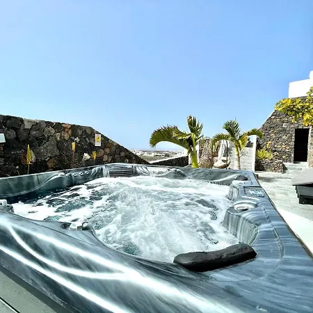 7 Con Piscina, Jacuzzi Y Barbacoa Privada * Tinajo